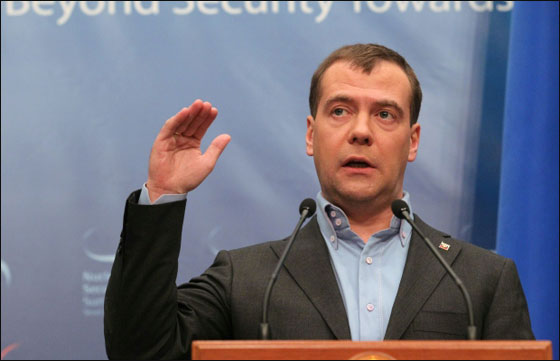 مدفيديف: من يعتقد ان رحيل الاسد سيحل الازمة لديه قصر نظر! صورة رقم 1