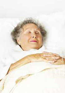 ممرض يمتنع عن انقاذ حياة عجوز ويتركها تنزف بحجة انه كان يصلي! صورة رقم 1 ممرض يمتنع عن انقاذ حياة عجوز ويتركها تنزف بحجة انه كان يصلي! صورة رقم 1