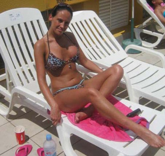 امرأة تدعي ان انفجار حشوة السليكون في جسدها أدت الى موت جنينها!  صورة رقم 5