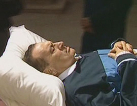 السماح لنجلي مبارك بزيارته قبل ان يلفظ انفاسه الاخيرة! صورة رقم 1 السماح لنجلي مبارك بزيارته قبل ان يلفظ انفاسه الاخيرة! صورة رقم 1