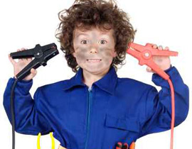 عجزت عائلته عن شراء زي مدرسي له.. فحرق نفسه! صورة رقم 1 عجزت عائلته عن شراء زي مدرسي له.. فحرق نفسه! صورة رقم 1