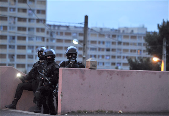 ساركوزي يحذر المنظمات الاسلامية من التحريض على العنف!  صورة رقم 20