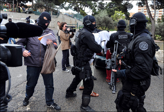 ساركوزي يحذر المنظمات الاسلامية من التحريض على العنف!  صورة رقم 2