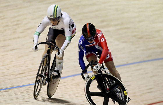 سقطت عن دراجتها خلال السباق لتعود وتحقق نصرا ساحقا!  صورة رقم 2