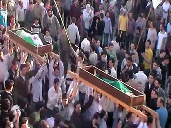 سوريا: الاعلان عن سقوط 42 قتيلا وازدياد اللاجئين الى تركيا صورة رقم 9