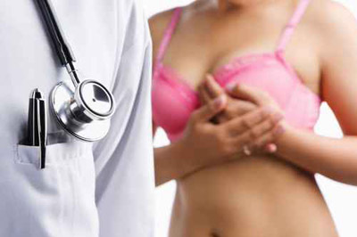 القبض على طبيب صوّر 1850 من المريضات وهنّ عاريات!! صورة رقم 1