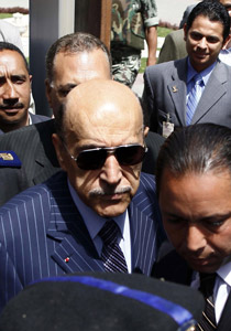 علاقة سليمان بجهاز المخابرات تثير تساؤلات حول مصداقية الانتخابات! صورة رقم 1 علاقة سليمان بجهاز المخابرات تثير تساؤلات حول مصداقية الانتخابات! صورة رقم 1