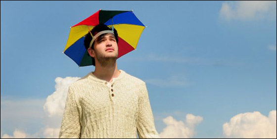 مظلة بـ3 يورو فقط تنقذ شابا من صعقة رعدية مميتة! صورة رقم 1 مظلة بـ3 يورو فقط تنقذ شابا من صعقة رعدية مميتة! صورة رقم 1