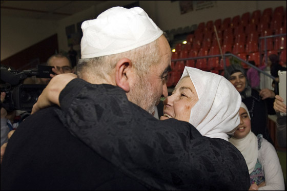 منع الشيخ رائد صلاح من دخول الاقصى بعد عودته لاسرائيل امس صورة رقم 12