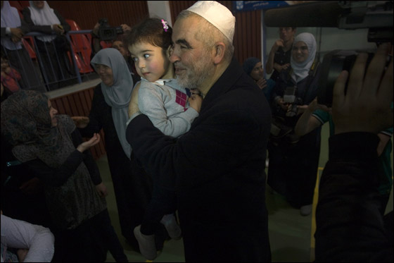 منع الشيخ رائد صلاح من دخول الاقصى بعد عودته لاسرائيل امس صورة رقم 2