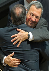 باراك: سقوط نظام الاسد سيقلص نفوذ ايران ويمس بحزب الله! صورة رقم 1