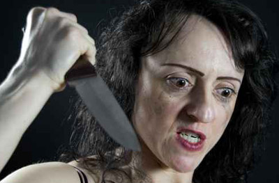 لأسباب مجهولة.. قتلت صديقتها وأكلت فخدها ورمتها في قناة مياه صورة رقم 1