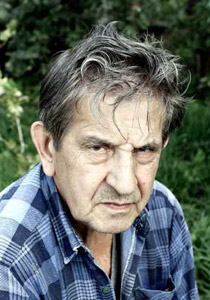 جد يغتصب حفيدته ويهددها على مدار سنوات عيشها معه! صورة رقم 1 جد يغتصب حفيدته ويهددها على مدار سنوات عيشها معه! صورة رقم 1