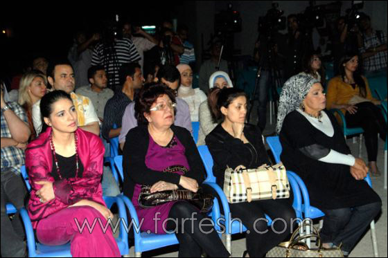 فنانو مصر يدافعون عن عادل امام وعن حرية الفن والابداع!  صورة رقم 8