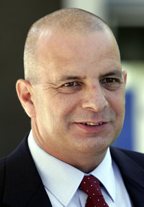 يوفال ديسكين: لا اثق بقدرة نتنياهو وباراك على قيادة حرب ضد ايران! صورة رقم 1