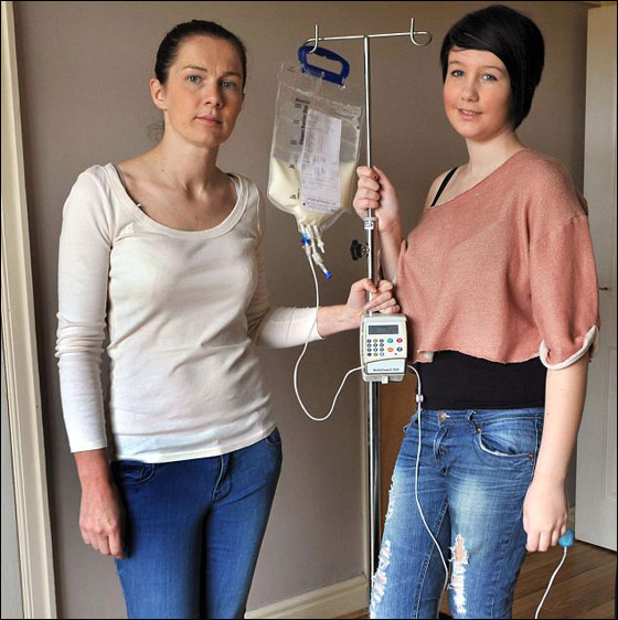 بريطانية مصابة بمرض نادر تتغذى من القلب بعد استئصال أمعائها!!  صورة رقم 2