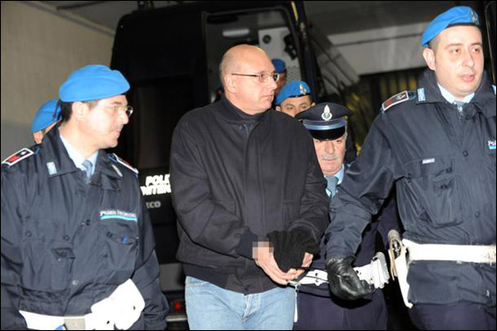 السجن 9 سنوات ونصف لكاهن اعتدى بشكل فاحش على قاصر!!  صورة رقم 3