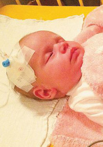 زوجان يبحثان عن متبرع بنخاع عظمي لرضيعتهما المعرضة للموت! صورة رقم 1