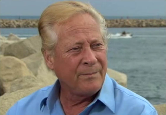 غواص أمريكي تمكن من تحديد البقعة التي ألقيت فيها جثة بن لادن صورة رقم 1