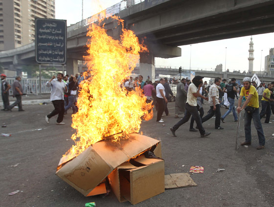 مصر: الإخوان ينفون مسؤوليتهم عن مصر: الإخوان ينفون مسؤوليتهم عن