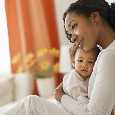 ادعت اصابة طفلها بالسرطان لتحصل على اجازة مدفوعة صورة رقم 1