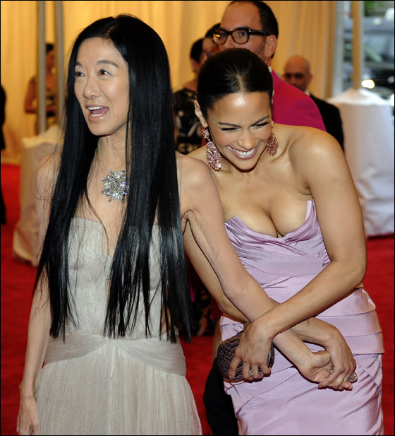 بالصور.. نجمات هوليوود تتنافسن على لقب الأكثر أناقة في نيويورك! صورة رقم 18