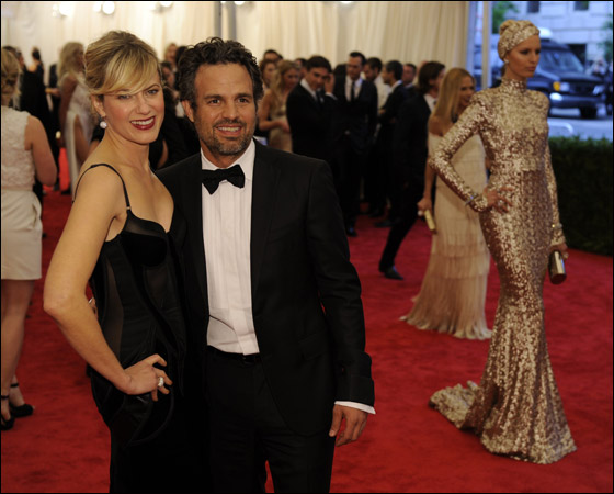 بالصور.. نجمات هوليوود تتنافسن على لقب الأكثر أناقة في نيويورك! صورة رقم 15