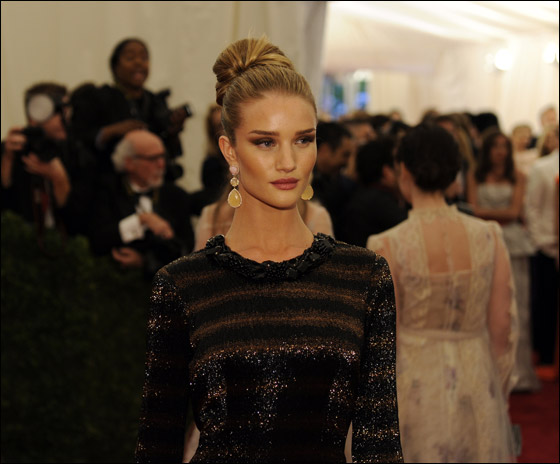 بالصور.. نجمات هوليوود تتنافسن على لقب الأكثر أناقة في نيويورك! صورة رقم 66