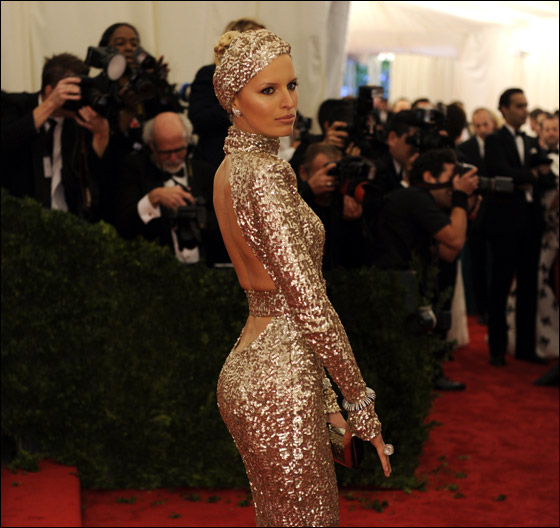 بالصور.. نجمات هوليوود تتنافسن على لقب الأكثر أناقة في نيويورك! صورة رقم 56