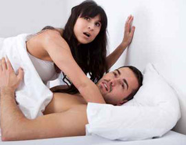 بعد ان خانها مع صديقتها.. كويتي يضرب زوجته ويلحق الضرر بها! صورة رقم 1