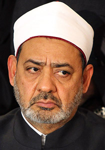 الأزهر يدين تدريب جنود أمريكا على 