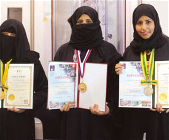 3 سعوديات يحصدن الجوائز في كوريا متفوقات على مخترعات العالم! صورة رقم 2