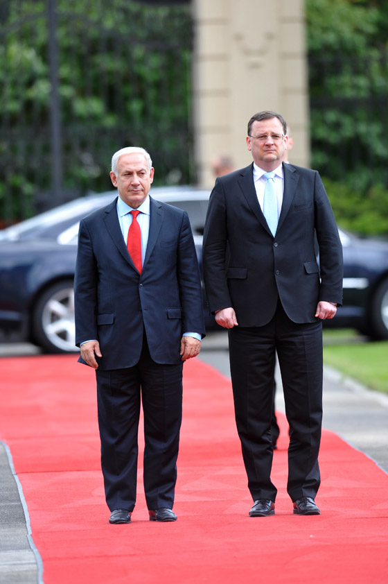 نتنياهو: إيران تسعى إلى الخداع والتأخير في المحادثات النووية!  صورة رقم 4