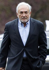 رئيس صندوق النقد الدولي السابق متهم بالاغتصاب الجماعي!  صورة رقم 1