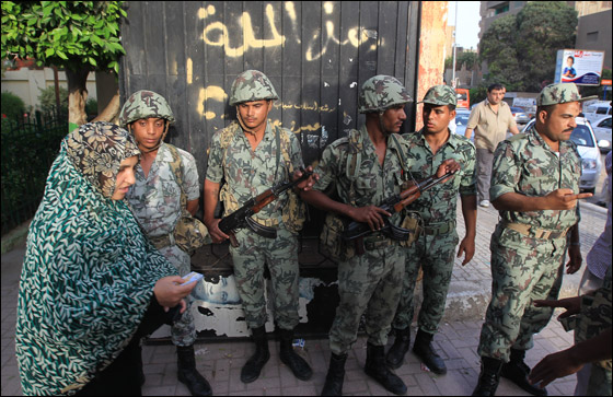 ناخبو قرية مبارك: نظام مبارك انتهى ونرفض 