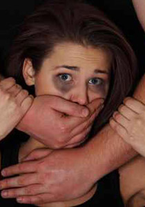 خادمات من النيبال يروين مأساة اغتصابهن البشعة في دول الخليج!! صورة رقم 3