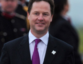 نيك كليج: خروج اليونان من منطقة اليورو لن يحل المشاكل الاقتصادية الحالية  صورة رقم 1