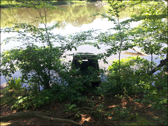 انقذ ابنه من النهر.. فحررت الشرطة مخالفتين بحقه!! صورة رقم 2