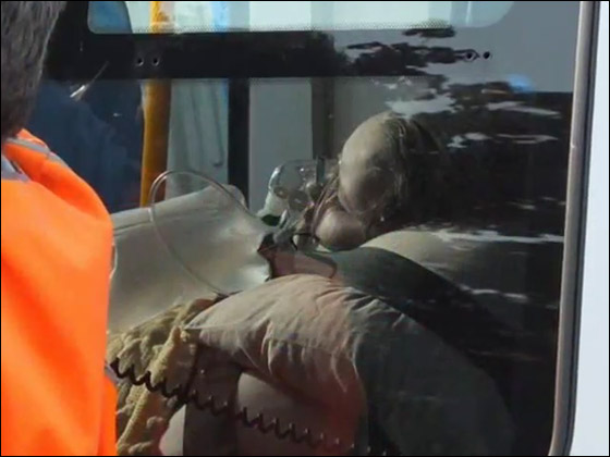 بالصور: عمال بناء ينقلون اسمن مراهقة إلى المستشفى!! صورة رقم 6