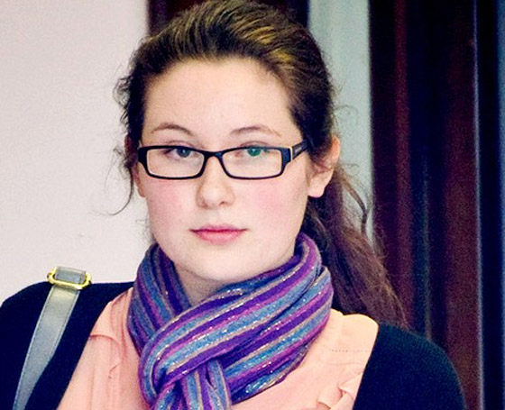 السجن سنتين لمليونيرة بتهمة نقل لصوص في سيارتها! صورة رقم 2