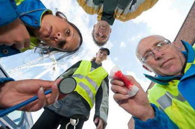 استسلم للاكتئاب.. فأقدم على قطع عضوه التناسلي واحدى خصيتيه  صورة رقم 1