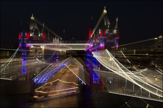 بالصور: برج لندن يضاء بالالوان استعدادا للالعاب الاولمبية!  صورة رقم 6