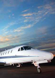 تجاوز إجراءات السفر بالمطار.. وركب الطائرة دون شراء تذكرة!! صورة رقم 1