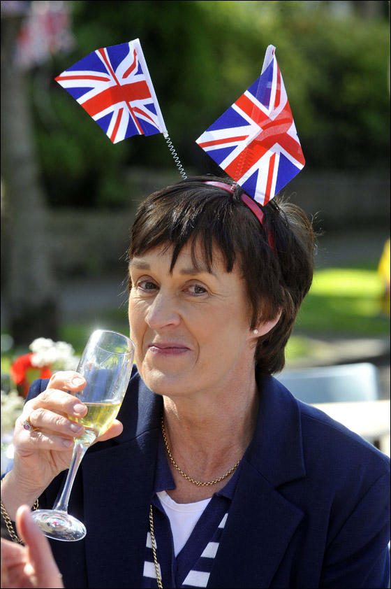 تكاليف احتفالات اليوبيل الماسي للملكة اليزابيث بلغت 9.3 مليارات دولار صورة رقم 24