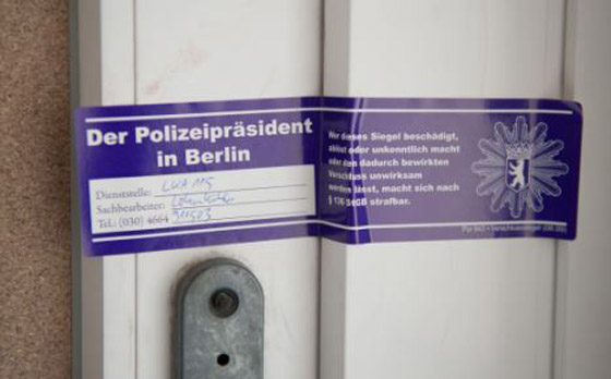 قطع رأس زوجته ورماه من الشرفة على مرأى الجيران!  صورة رقم 2