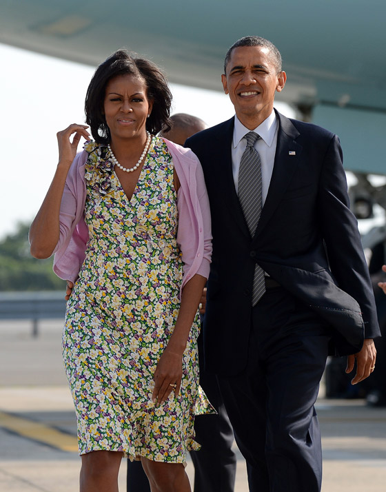 بالصور.. أوباما وزوجته يزوران منزل النجمة سارة باركر!  صورة رقم 4