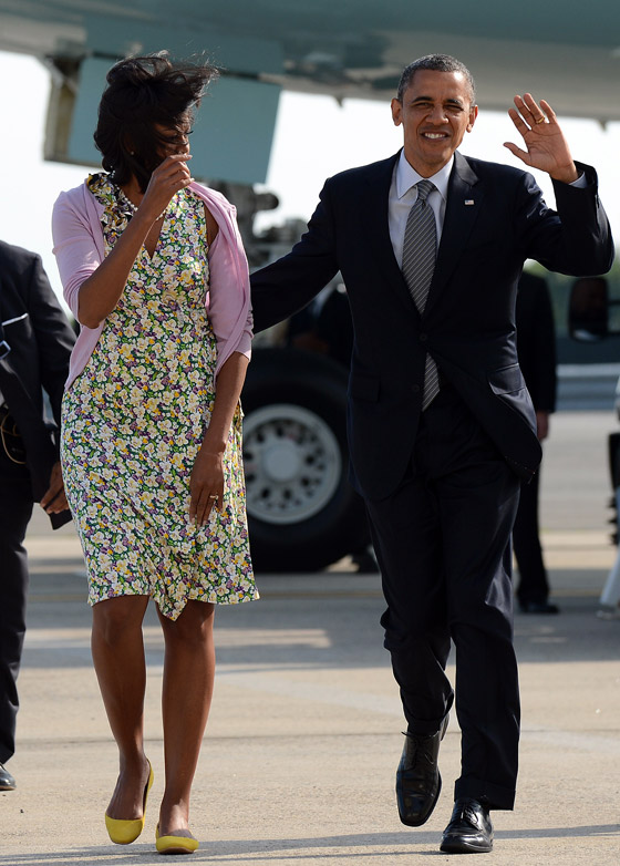 بالصور.. أوباما وزوجته يزوران منزل النجمة سارة باركر!  صورة رقم 5