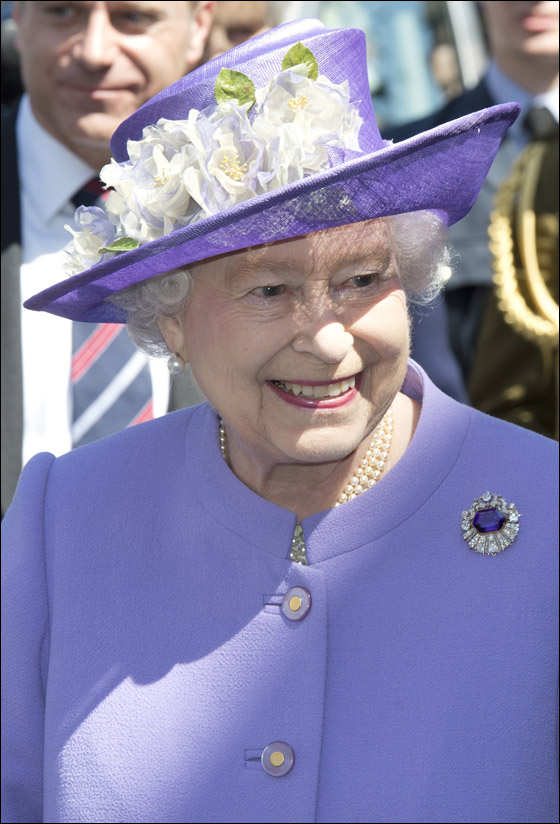 راتب الملكة إليزابيث يرتفع بنسبة 20 بالمئة ليصل الى 36 مليون إسترليني صورة رقم 7