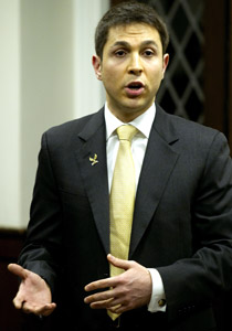 ريبال الاسد: يجب قبول الحوار مع الاسد من أجل عزله وتهميشه صورة رقم 1