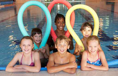 محكمة ألمانية ترفض اعفاء  التلميذات المسلمات من حصص السباحة  صورة رقم 1